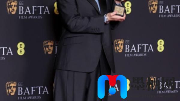 萨曼莎·莫顿将BAFTA奖学金献给“每一个被照顾的孩子”
